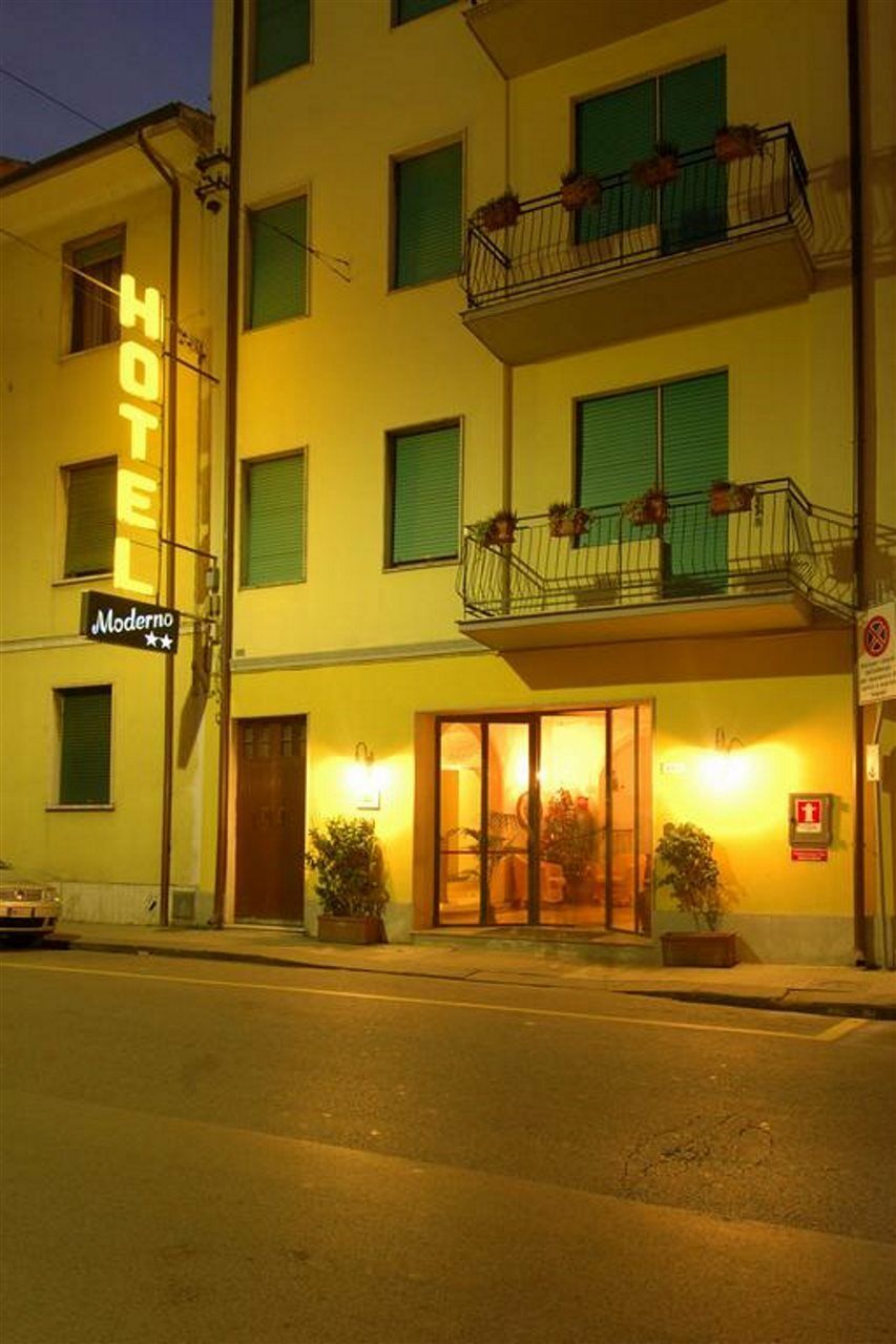 Hotel Moderno ปิซา ภายนอก รูปภาพ