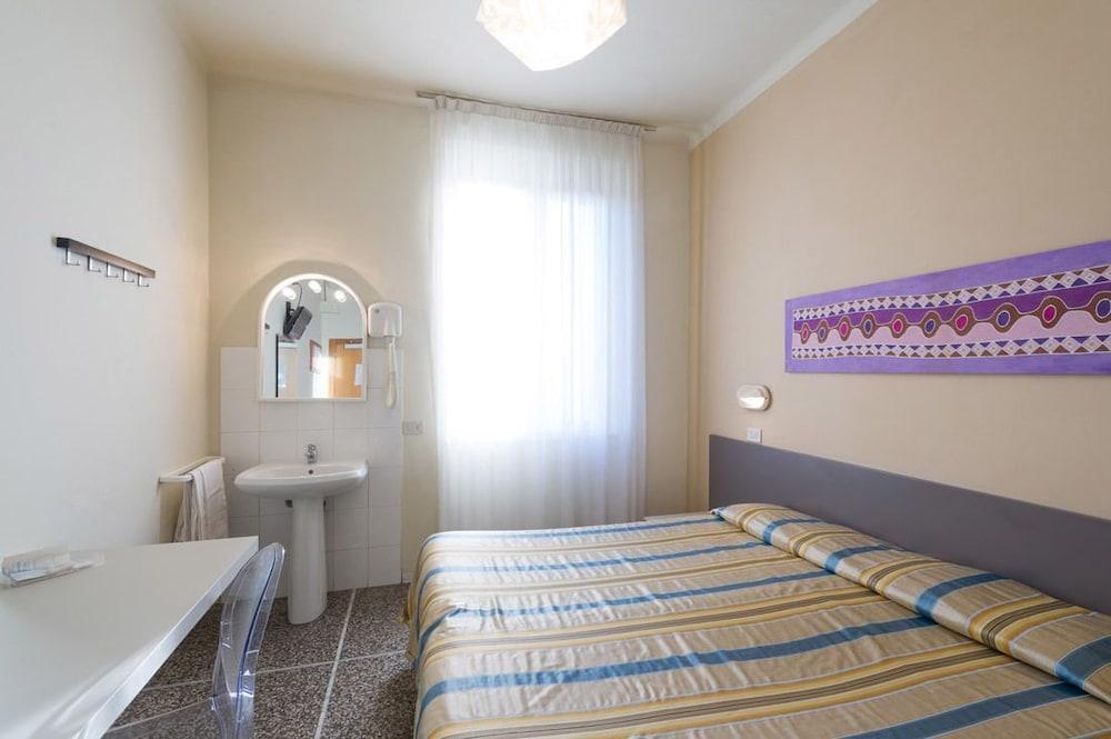 Hotel Moderno ปิซา ภายนอก รูปภาพ