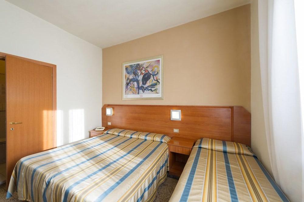 Hotel Moderno ปิซา ภายนอก รูปภาพ