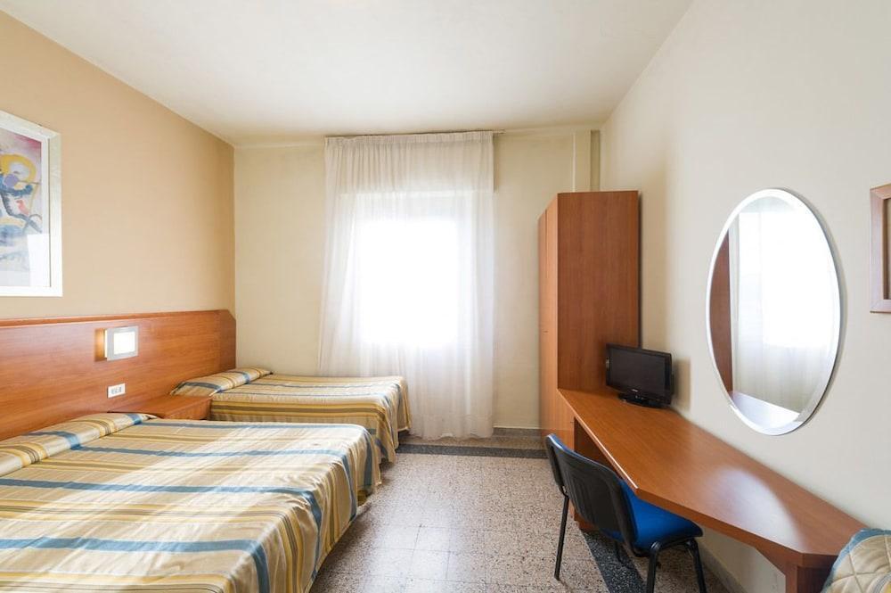 Hotel Moderno ปิซา ภายนอก รูปภาพ